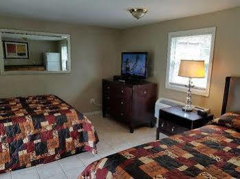 Sea Haven Resort Motel Southampton Exterior photo